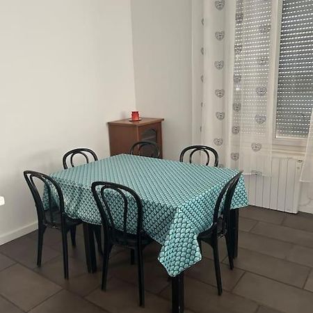Superbe Appartement Avec Parking Gratuit Vaulx-en-Velin Εξωτερικό φωτογραφία