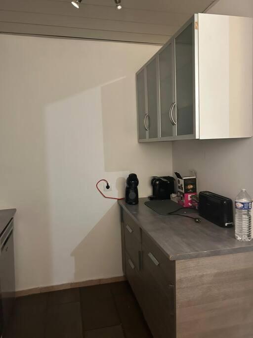 Superbe Appartement Avec Parking Gratuit Vaulx-en-Velin Εξωτερικό φωτογραφία