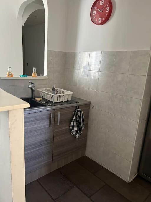 Superbe Appartement Avec Parking Gratuit Vaulx-en-Velin Εξωτερικό φωτογραφία